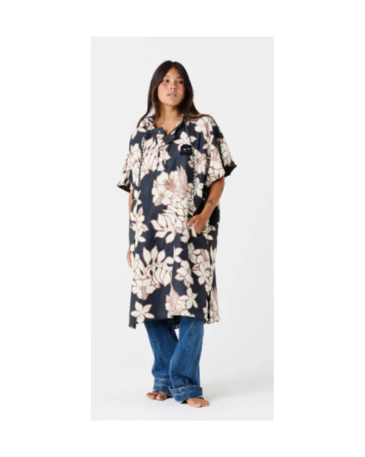 Slowtide Olinda Perfomance Quick Dry Poncho