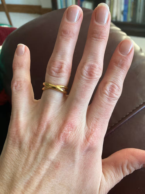 Atolea Bold Cross Ring