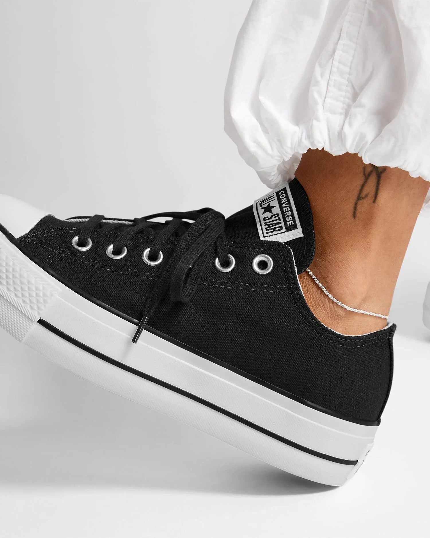 Converse Chuck Taylor All Star Canvas Lift Low Top Black