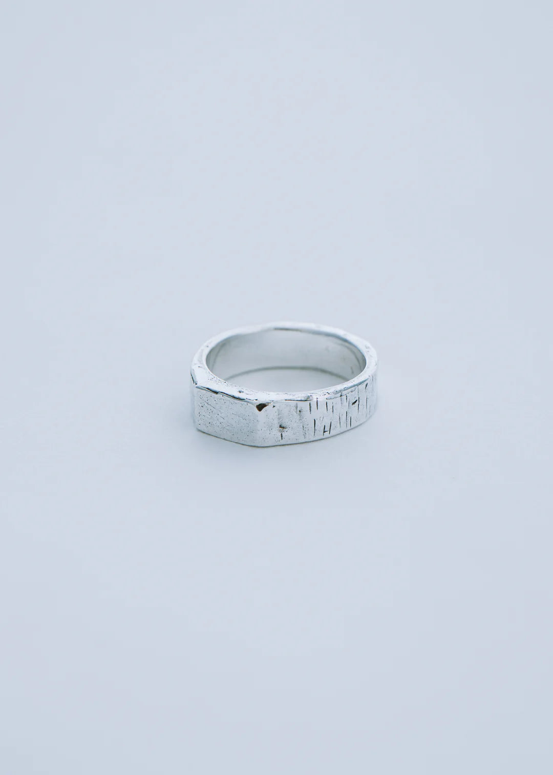 Amaris Bar Ring
