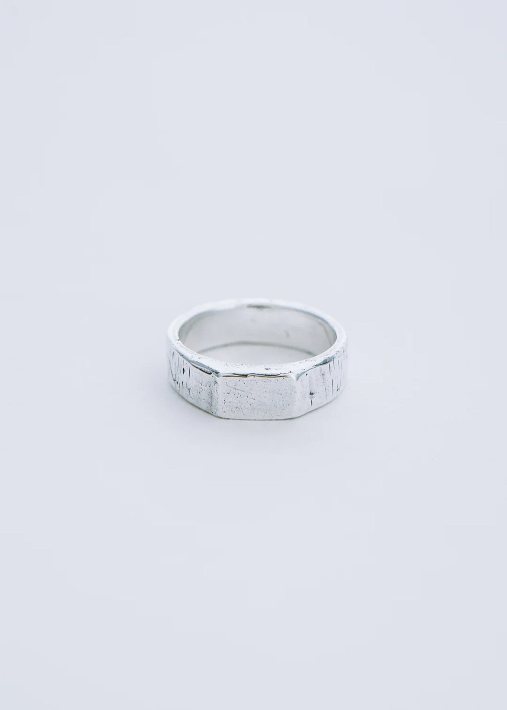 Amaris Bar Ring