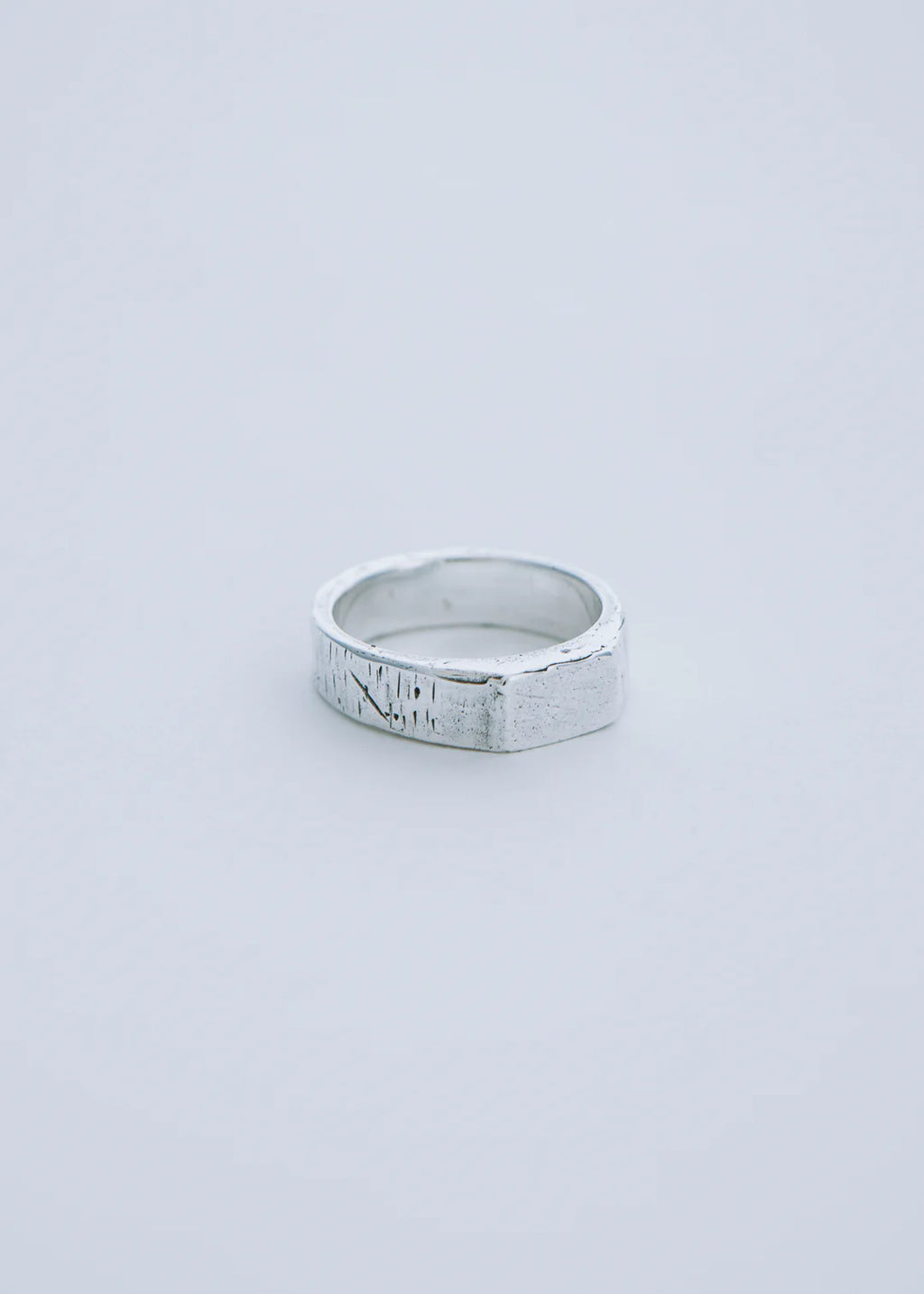 Amaris Bar Ring