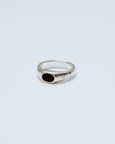 Amaris Circle Onyx Signet Ring