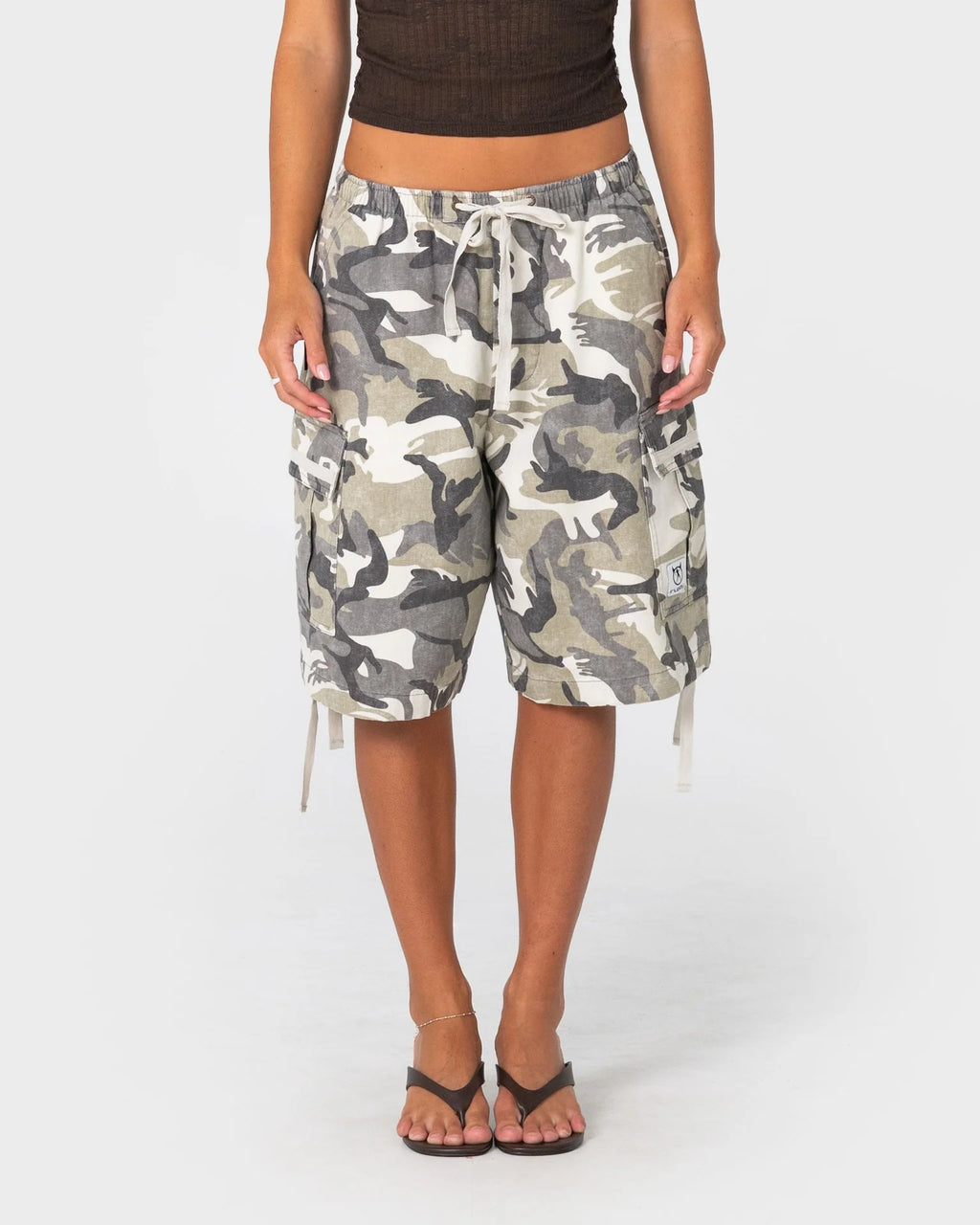 RIVER CAMO LOW RISE BAGGY CARGO SHORT