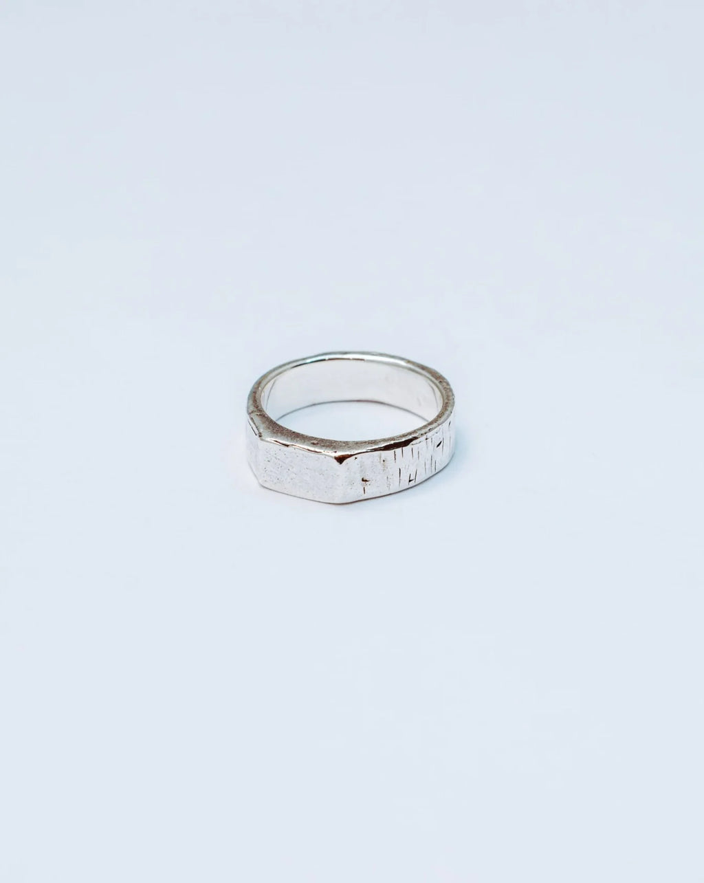 Amaris Bar Ring