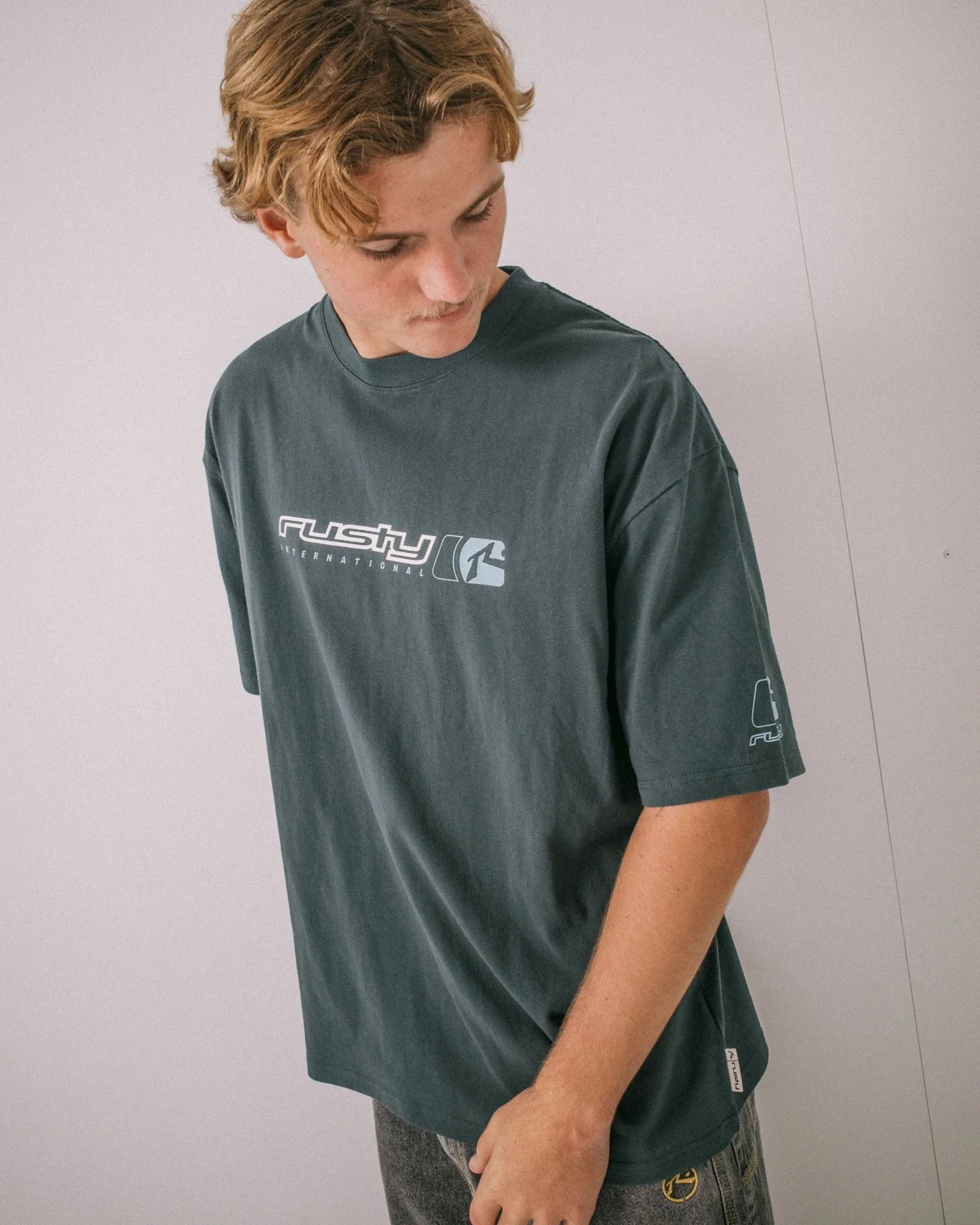 Rusty Jetsetter Oversized Graphic Tee