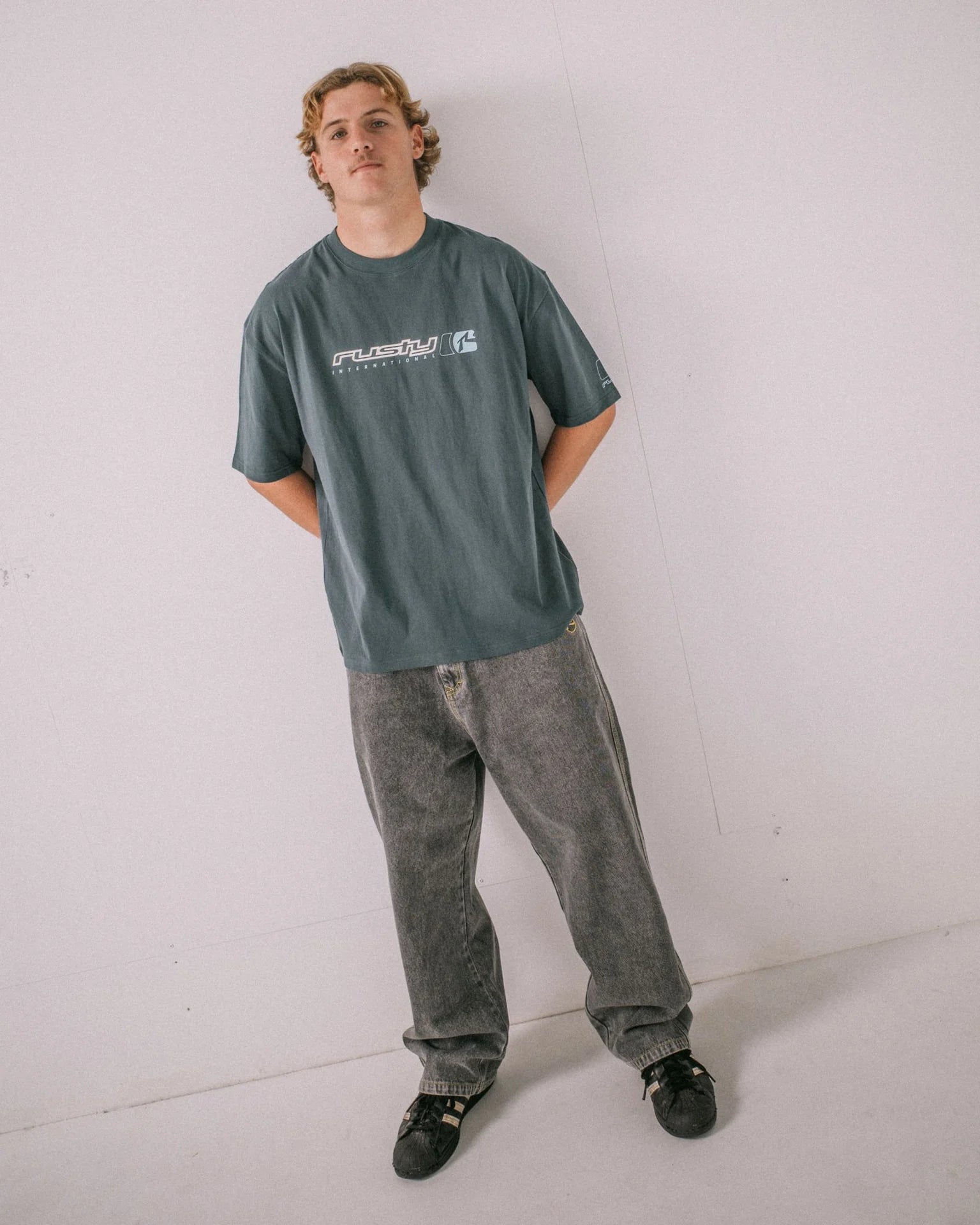 Rusty Jetsetter Oversized Graphic Tee