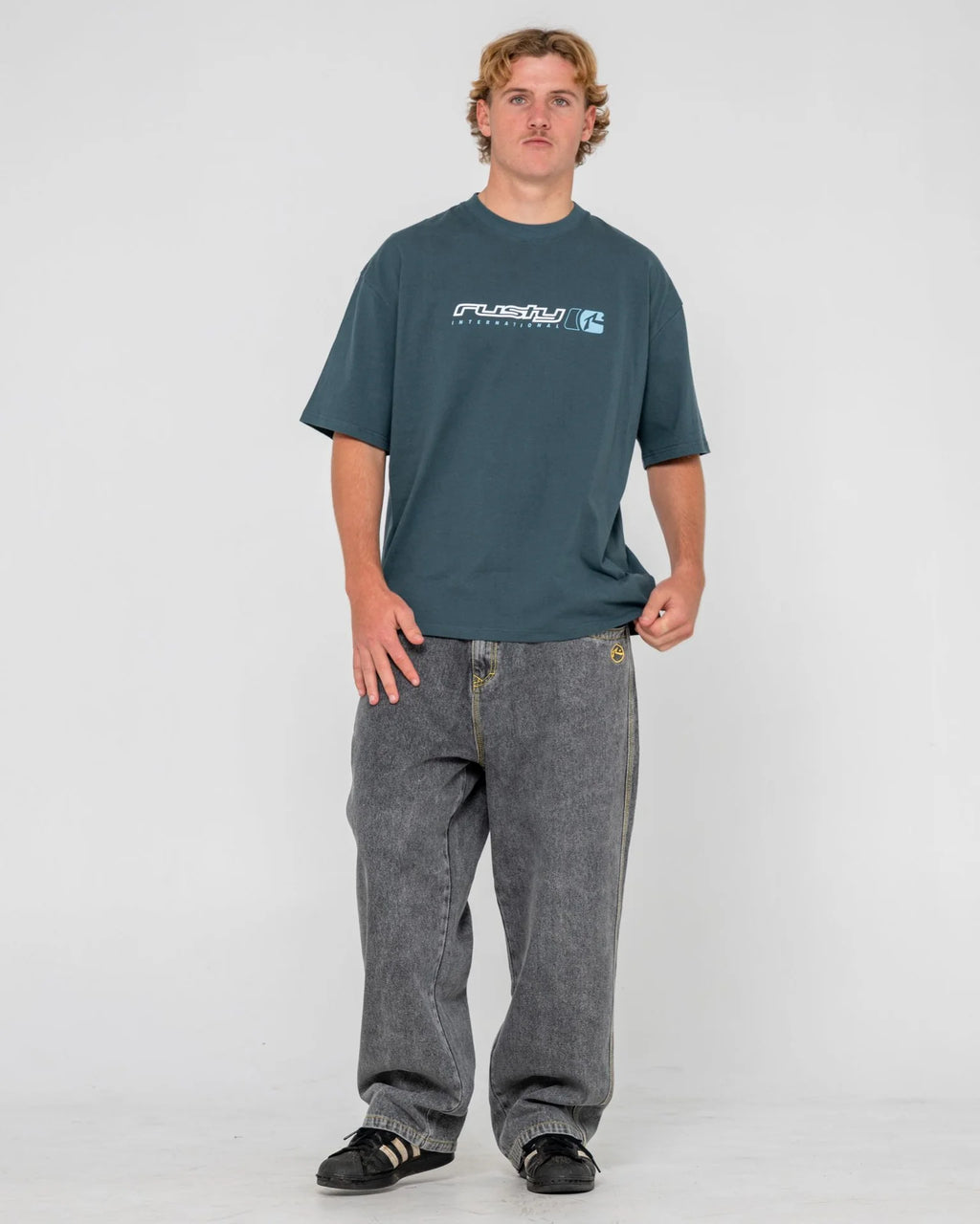Rusty Jetsetter Oversized Graphic Tee