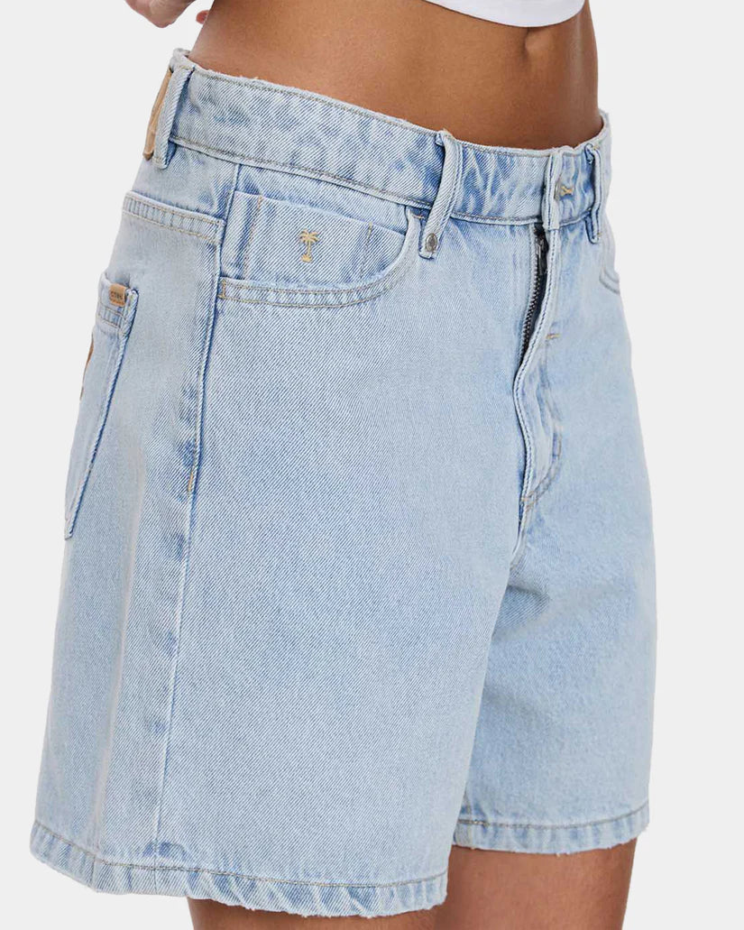Billie Low Rise Baggy Embro Short Serenity Blue
