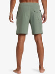 Surfsilk Street Trunk 18" Board Shorts