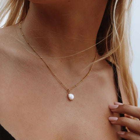 Atolea Baroque Pearl Pendant Necklace