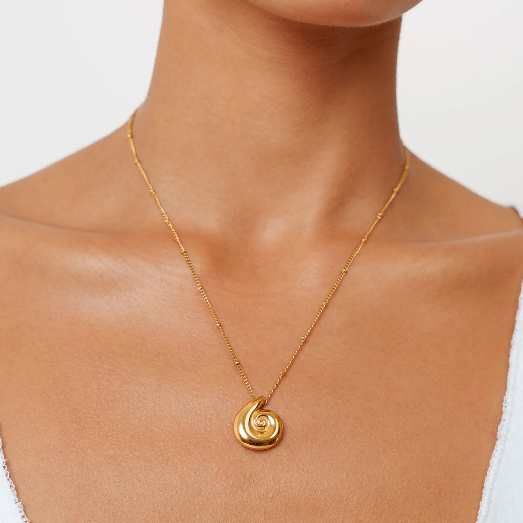 Atolea Shell Necklace