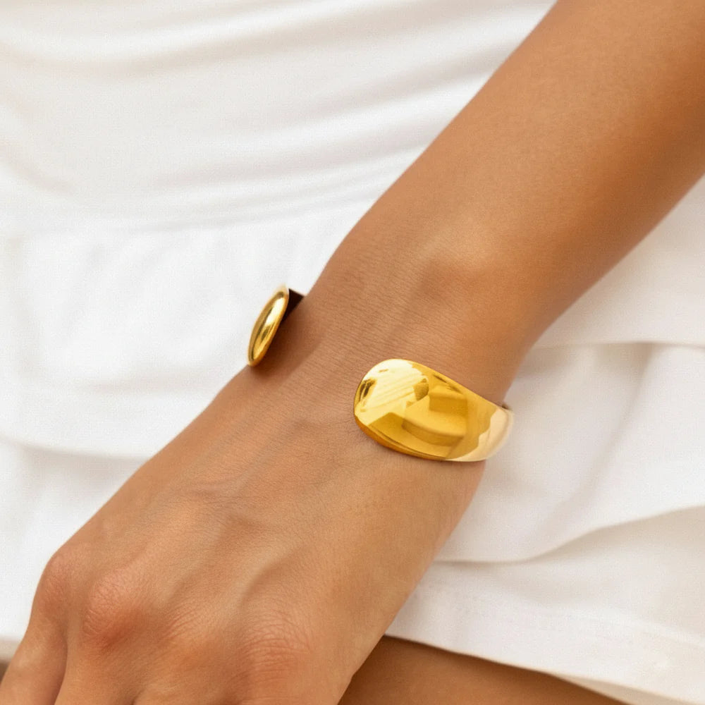 Atolea Bold Cuff