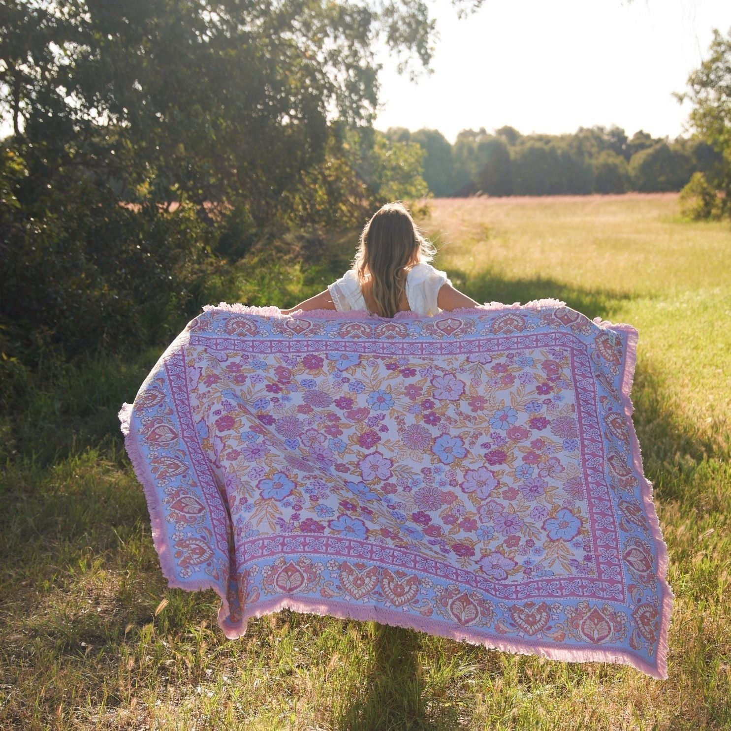 Isla Label Daisy Woven Picnic Rug XL