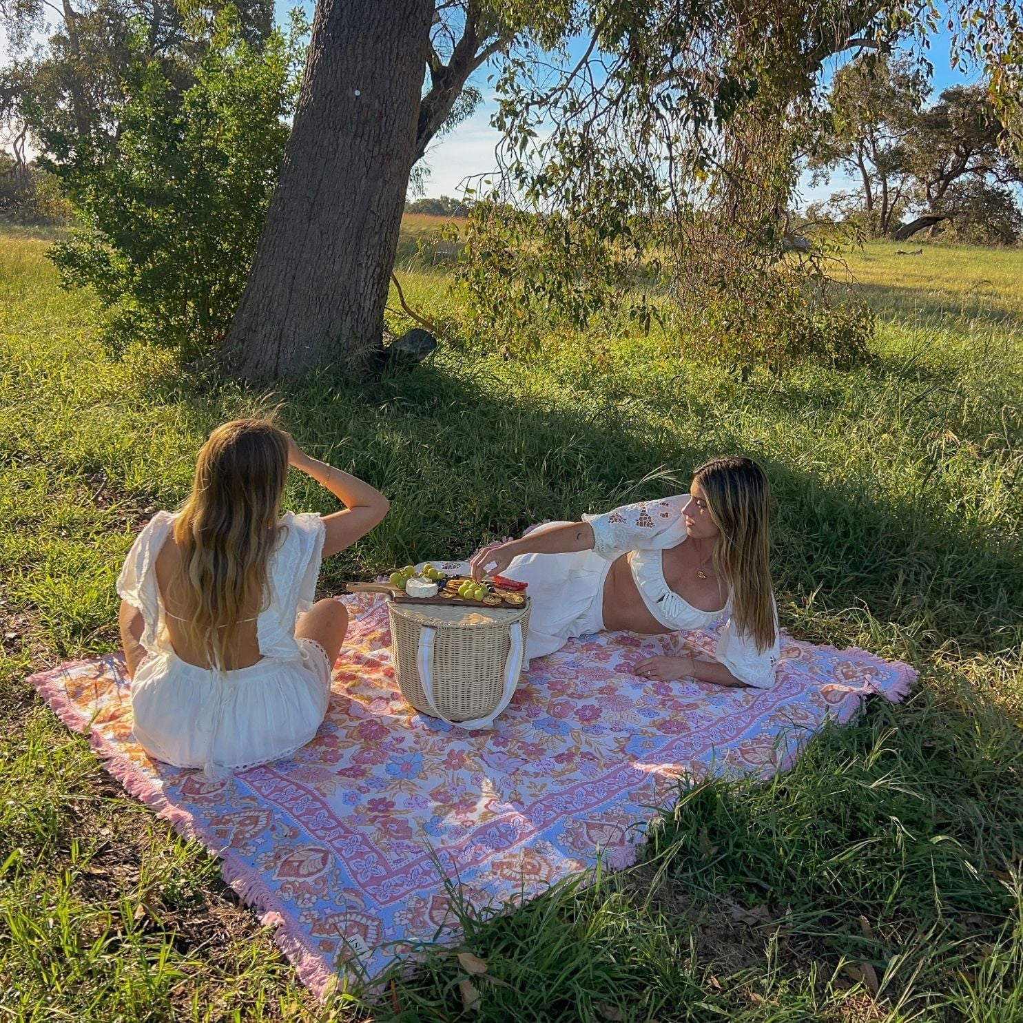 Isla Label Daisy Woven Picnic Rug XL