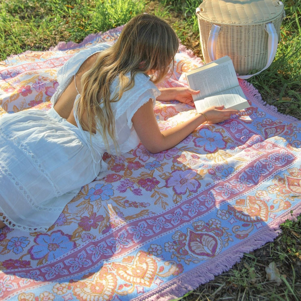 Isla Label Daisy Woven Picnic Rug XL