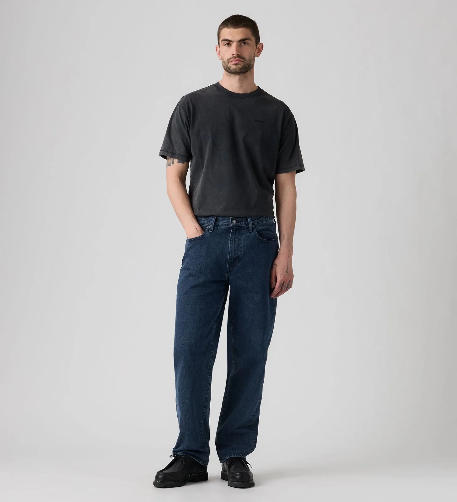 Levi’s® Men's 568™ Loose Straight Jeans Looking Up
