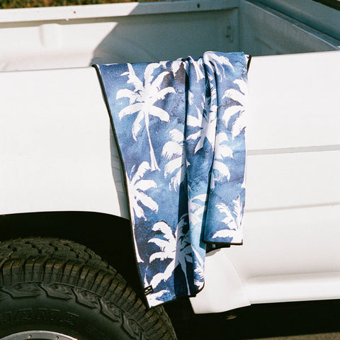 Slowtides Luca Tie Dye Performance Quick-Dry Travel Towel
