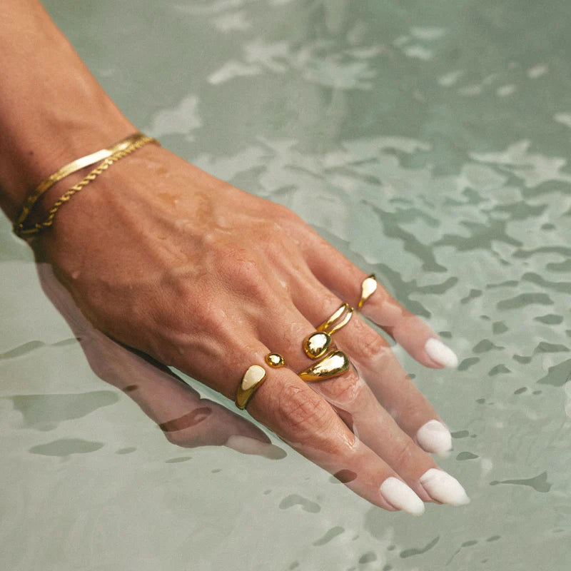Atolea Double Twist Ring