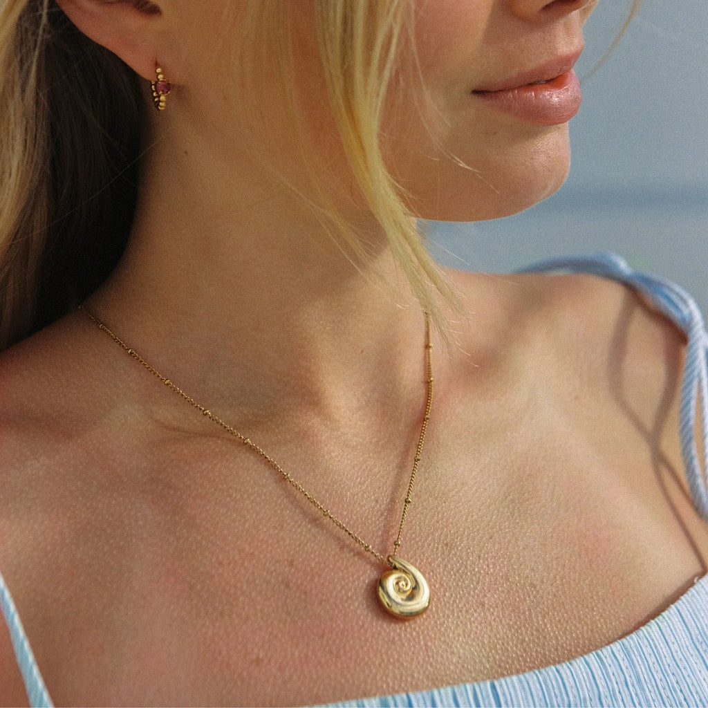 Atolea Shell Necklace