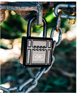 Ocean & Earth Compact Key Vault